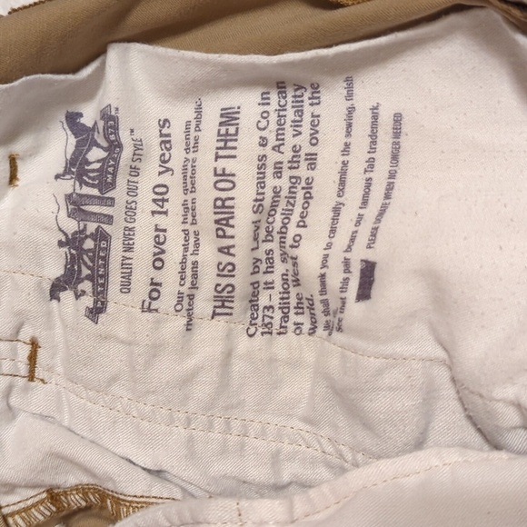 Levi’s Cargo Joggers - Picture 2 of 5